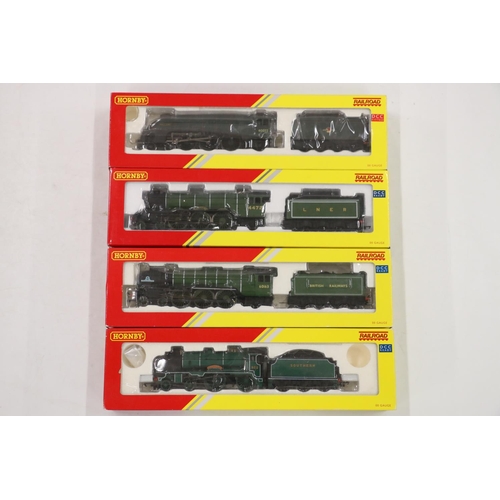 35 - Four Hornby OO gauge model railways DCC Ready locomotives to include R3089 4-6-2 Flying Scotsma... 