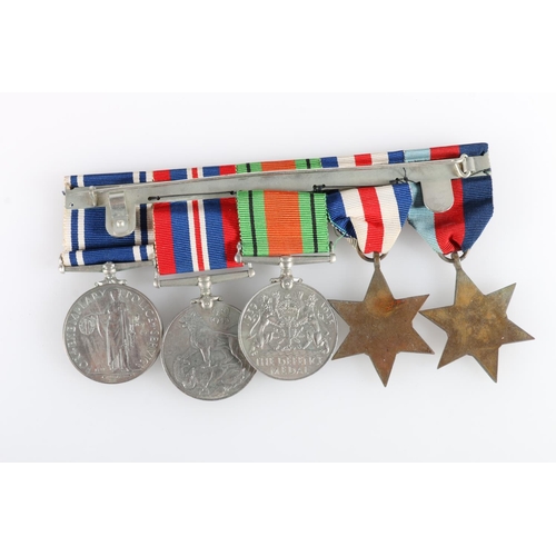 610 - Medals of Inspector Duncan R Robertson of the Police Force comprising Elizabeth II (Tudor crown with... 