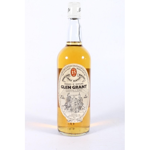 140 - GLEN GRANT 15 year old Highland single malt Scotch whisky, bottled by Gordon & MacPhail, 26 2/3F... 