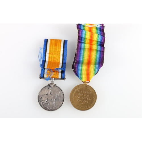 653 - Medals of Sub Lieutenant G A Knox of the Royal Naval Volunteer Reserve comprising WWI war medal and ... 