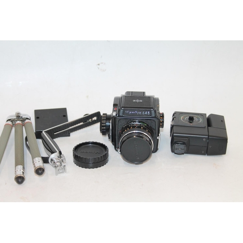 215 - Mamiya 645 camera, serial number J79324, with Mamiya-Sekor 1:2.8 f=80mm lens, serial number 61106, w... 