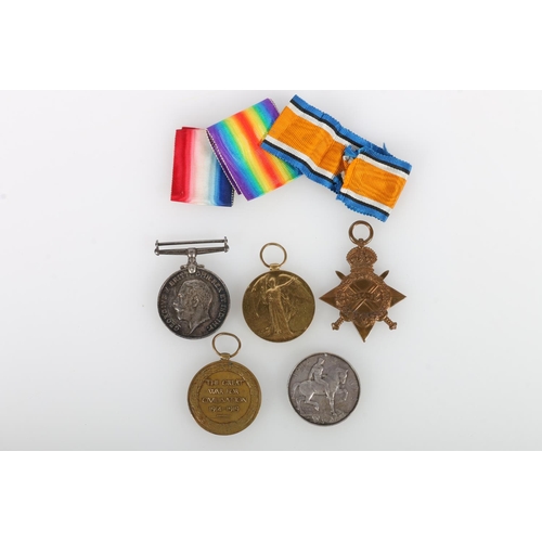 864 - Medals of 1679EA Engine Room Artificer H R Munro of The Royal Naval Reserve comprising war medal, Vi... 