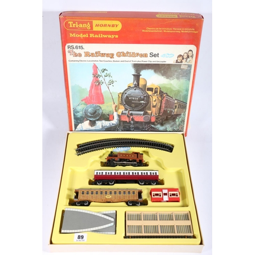 89 - Triang Hornby OO gauge model railways RS615 The Railway Children set c1970 with 0-6-0 GN&SR loco... 