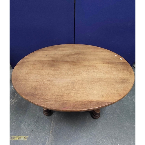 391 - Circular oak dining table, c.1870's, in the early Arts and Crafts manner, possibly Philip Webb, on f... 