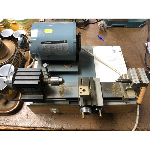 509 - small table top lathe