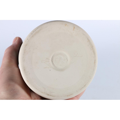 81 - Studio pottery ceramic fish design brush washer vase, signed 'AB' to the base and dated '96', 18cm t... 