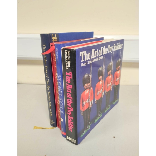 249 - Toys & Models. 5 various vols. incl. The Art of the Toy Soldier and The Golden Years of Tin... 