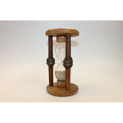 1 - Vintage treen & glass 15 minute timer, 23cm.
