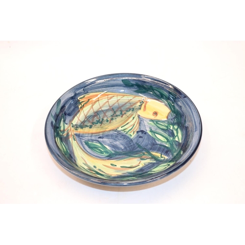 100T - Studio pottery fish decorated shallow bowl, 24.5cm diameter.