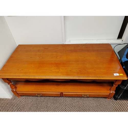 483 - Lounge table with two fitted drawers