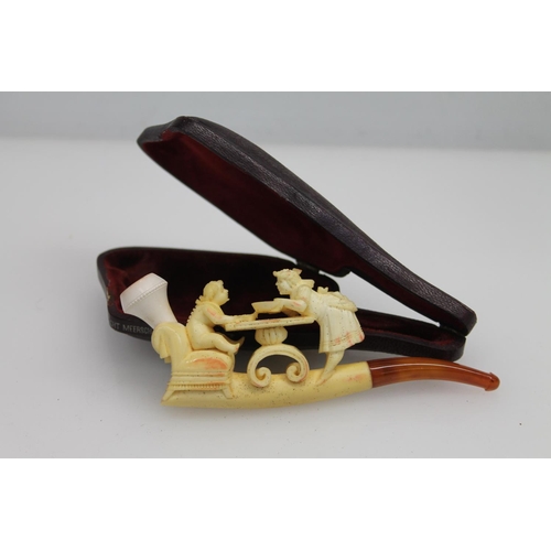 30 - Meerschaum pipe in fitted case.