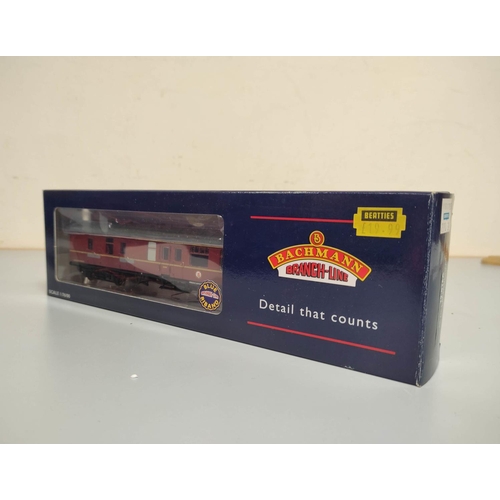 61 - Five boxed Bachmann OO gauge railway carriages comprising of 57' BR MK1 Suburban Crimson 34-600... 