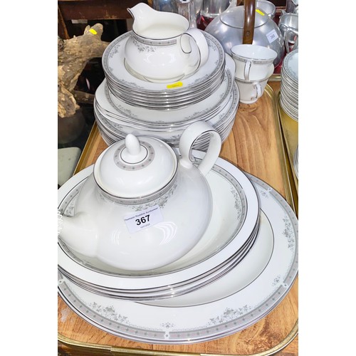 367 - Quantity of Royal Doulton ' York' dinner and tea ware (2 trays)