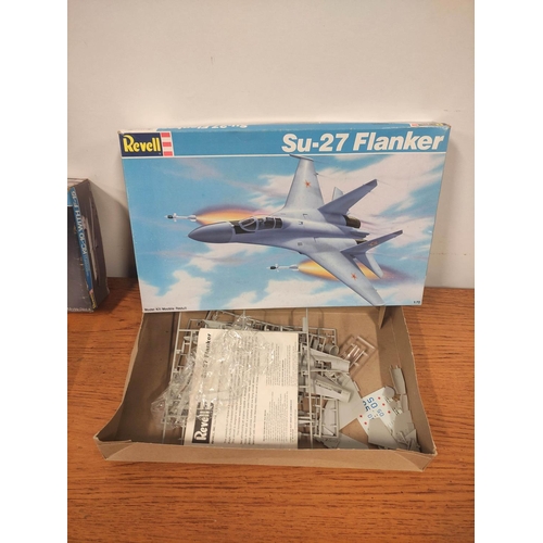 9 - Six Revell model airplanes comprising of five 1:144 scale models to include a Super Guppy SGT201 423... 