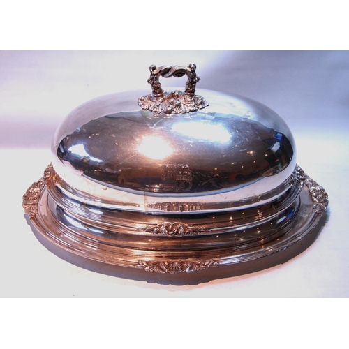 65 - Pair of Old Sheffield plated meat dishes with foliate edges, with covers, c. 1830.