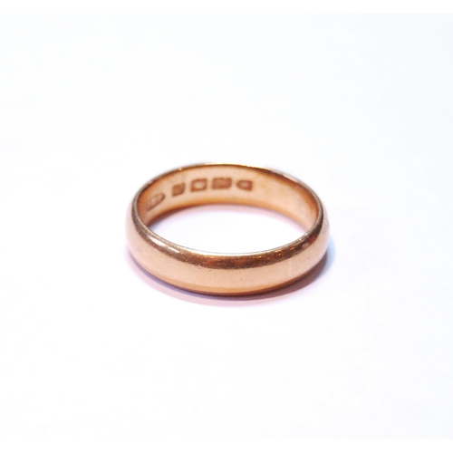 69 - 22ct gold band ring, 1902, size M, 6.5g.