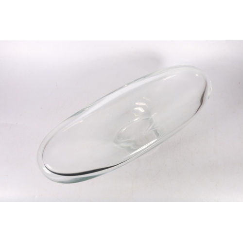 125B - Abstract clear glass sculpture or centrepiece, 48cm.