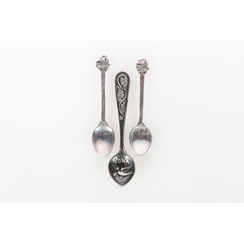 457 - George V Scottish silver spoon by Alexander Ritchie of Iona, Glasgow 1933, 14g and a pair of Sterlin... 