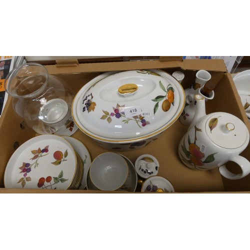 418 - Collection of various Royal Worcester Evesham tablewares