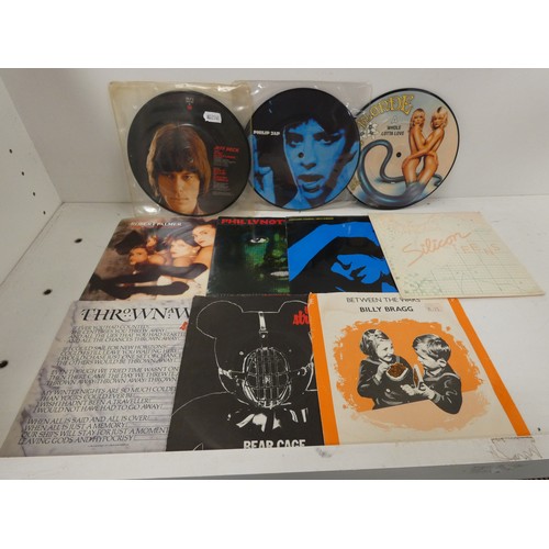 350 - Collection of mainly 60's and 70's singles to include picture single of Jeff Beck Hi Ho Silver Linin... 