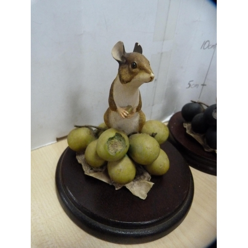 Five Border Fine Arts mouse groups to include a mouse on a banana