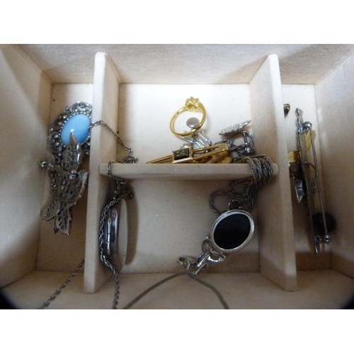 60 - Quantity of costume and other jewellery to include pendants, earrings, chains etc.