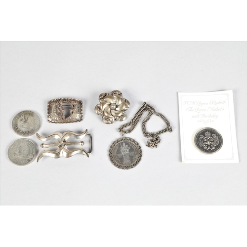 70 - Assorted commemorative coins and silver brooches