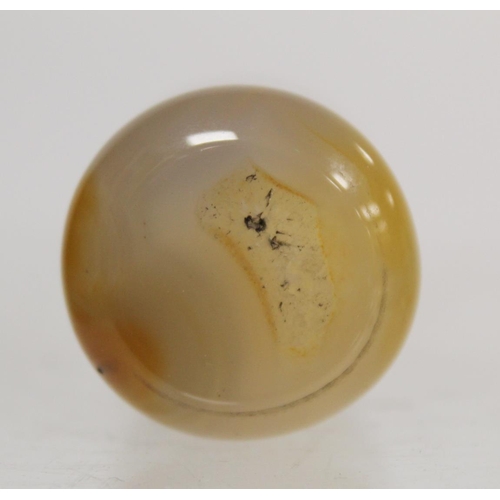 242 - Chinese mottled brown and grey agate snuff bottle of cylindrical form with domed stopper. 8cm high.