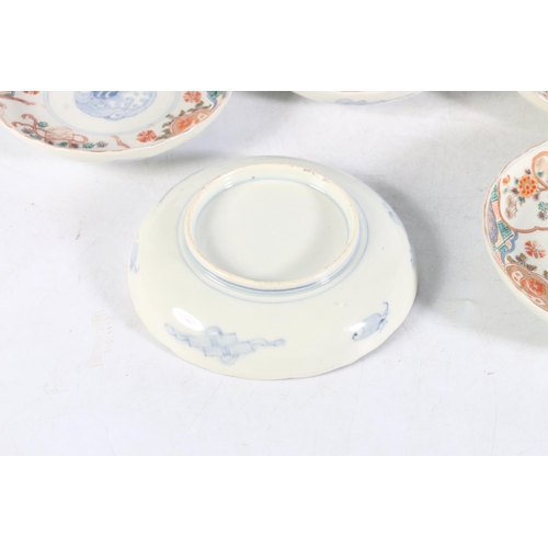 391 - Set of six Japanese Imari decorated dishes with floral decoration, 16cm diameter.