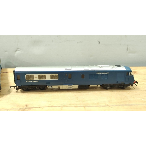 77 - Lot comprising of eight Triang R426 style engines and carriage, comprising of four locomotives and f... 