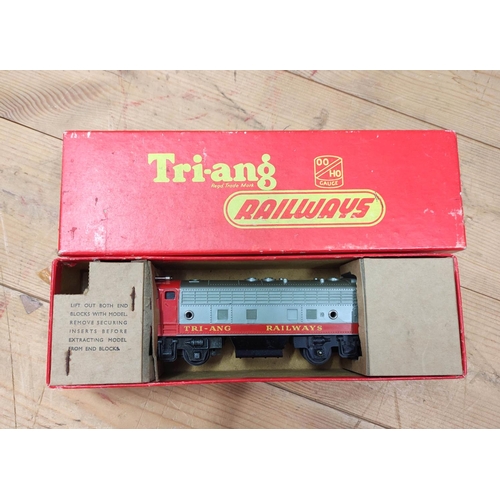 80 - Six vintage boxed Tri-ang railway models including operating Mail coach set, R402 and R55/57/58 dies... 