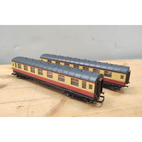 87 - Carton of Hornby engines and rolling stock including two Intercity carriages R439-0020 among others.... 