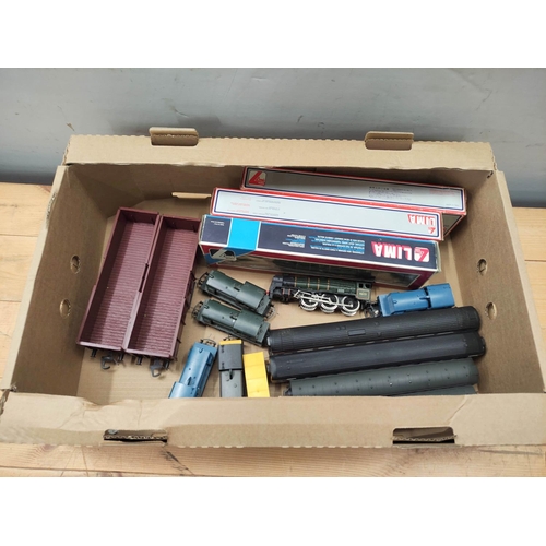 90 - Box of Lima OO gauge model railway rolling stock including Class 87 Couer de Lion 205/55 among other... 