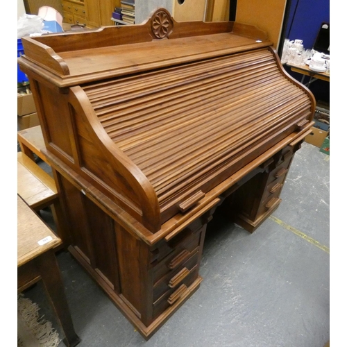 385 - Antique style roll top desk (key in office a/f).