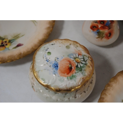 242 - Set of four Nautilus Porcelain fruit plates (Possil Pottery, Glasgow) decorated with floral panels o... 