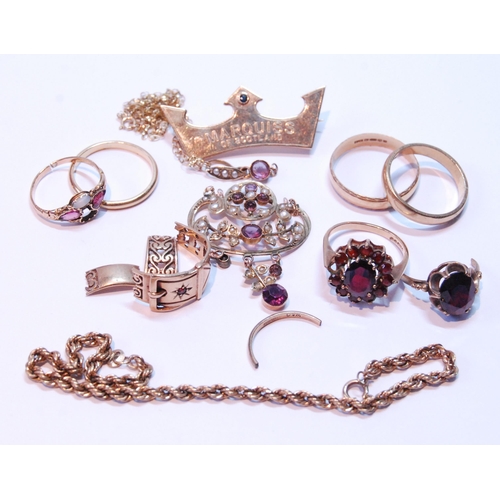 120 - Gem pendant, a 9ct gold badge, a garnet ring, several others, broken and other items, 29.5g.