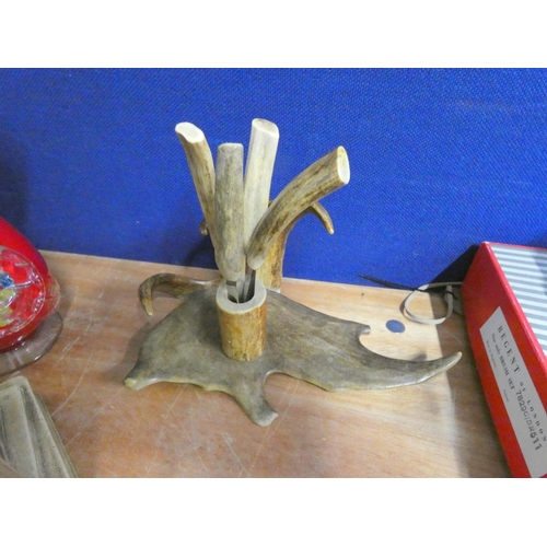 440 - Deer antler and knife holder bookends