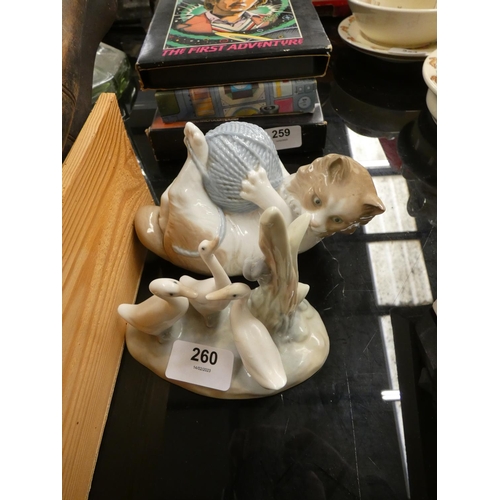 260 - Two Nao figures; kitten with ball of wool and geese.(2)