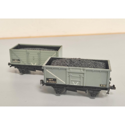 94 - Quantity of vintage Hornby Dublo OO gauge rolling stock to include 32086 Liverpool Cables wagon, ope... 