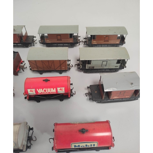 95 - Quantity of vintage Hornby OO gauge rolling stock to include a Mobil Petroleum Tank 32084, Esso 