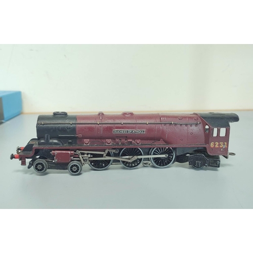 96 - Two Hornby OO gauge 