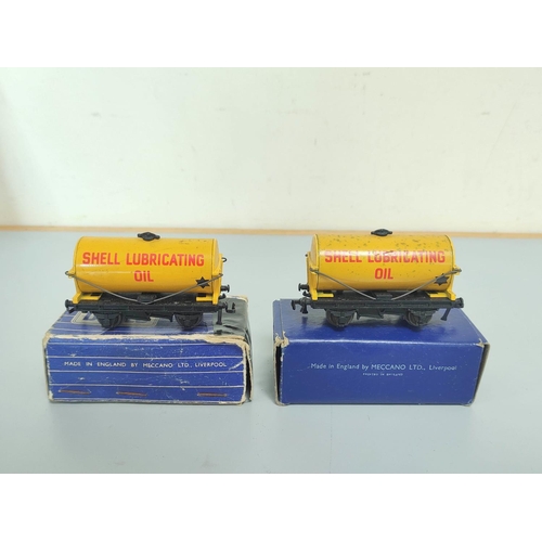 99 - Quantity of vintage Hornby Dublo OO gauge rolling stock to include an Esso Petroleum Tanker 32081, S... 