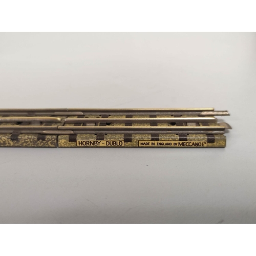 102 - Box of Hornby Dublo 00 gauge trackway and connectors to include four boxed ISPL Isolating Switch Poi... 