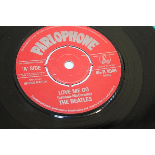 357 - Beatles Red Parlophone singles of Please Please Me (McCartney-Lennon) 7XCE 17217-1N, 17218-1N and Lo... 