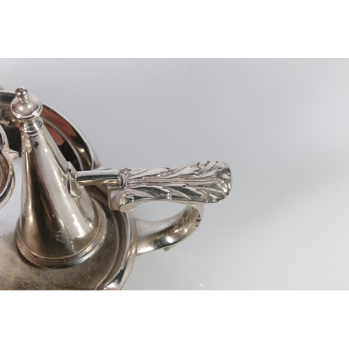 64 - Victorian silver chamberstick and snuffer by Edward, John & William Barnard, London, 1841, 320g ... 