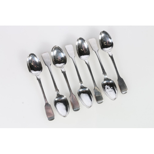 70 - Set of seven Irish silver fiddle pattern teaspoons, maker's mark JS, Dublin, 1859, retailers mark 'N... 