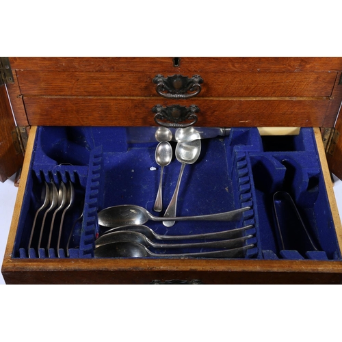 75 - William Lister and Sons of Newcastle-on-Tyne silver plated part set of flatware held in an oak three... 