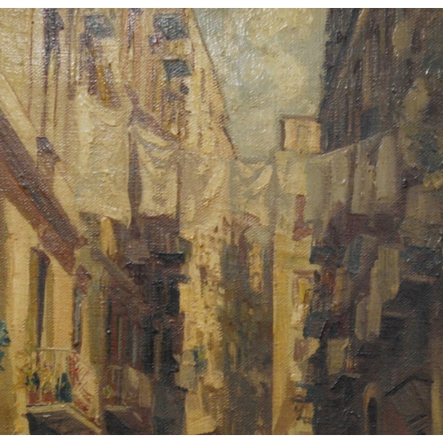 351 - R Pasini (Italian, 20th Century)Italian street sceneSigned, oil on canvas, 44.5cm x 29cm.... 