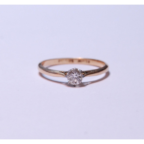 146 - 18ct gold solitaire diamond ring, the brilliant-cut stone measuring just over 0.25ct, stamped '18ct'... 