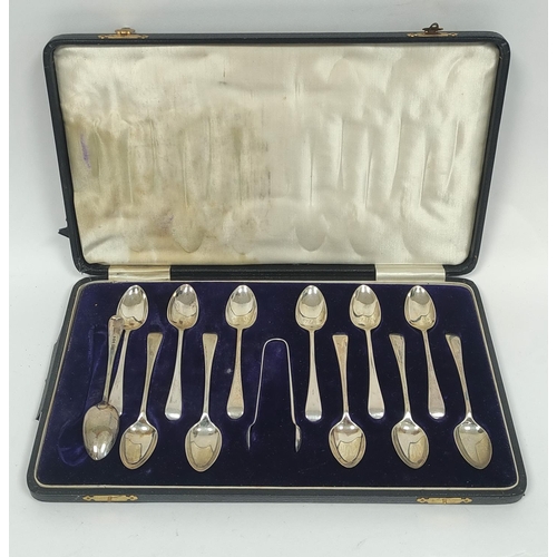 10 - Set of twelve tea spoons, with tongs, 1914, cased, 20g / 7oz. 